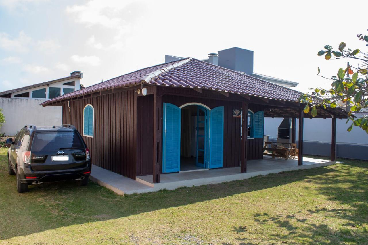 Casa Ondas Holiday home Itapoa (Santa Catarina)